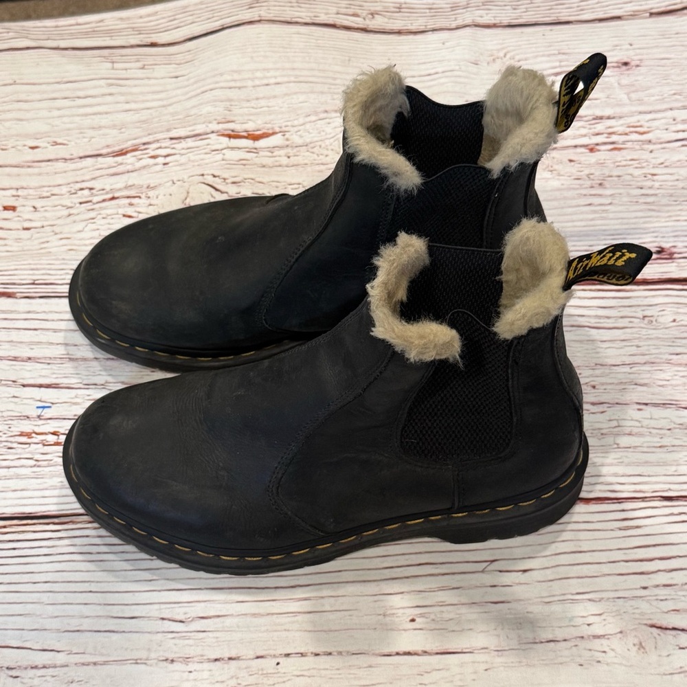 Dr Martens Leonore Faux Fur Lined Chelsea Boots in Black Sz L - Picture 10 of 14